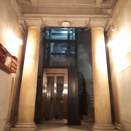 Oda ve Kahvaltı Notti Magiche Palermo